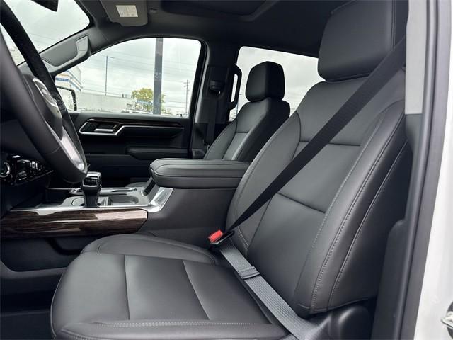 new 2026 GMC Sierra 1500 car, priced at $55,562