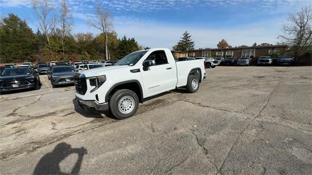 new 2025 GMC Sierra 1500 car, priced at $38,327