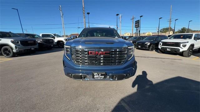 new 2025 GMC Sierra 1500 car, priced at $70,385