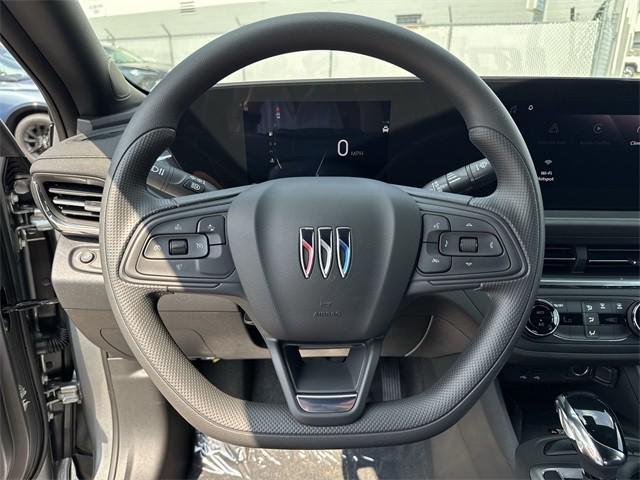 new 2025 Buick Envista car, priced at $25,536