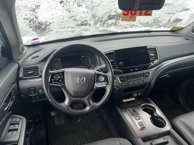 used 2022 Honda Pilot car, priced at $30,571