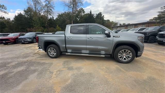 new 2025 GMC Sierra 1500 car, priced at $65,262