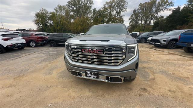 new 2025 GMC Sierra 1500 car, priced at $69,058