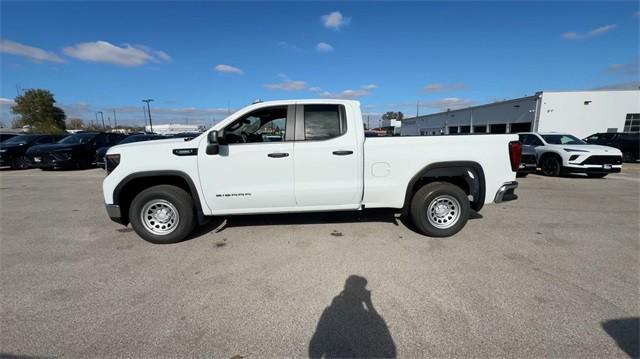 new 2025 GMC Sierra 1500 car, priced at $38,588