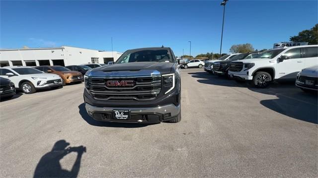 new 2025 GMC Sierra 1500 car, priced at $56,292