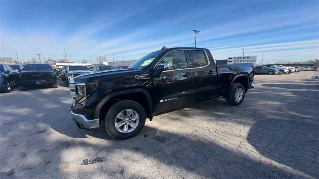 new 2025 GMC Sierra 1500 car, priced at $43,196