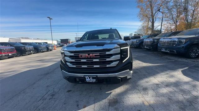 new 2025 GMC Sierra 1500 car, priced at $43,196