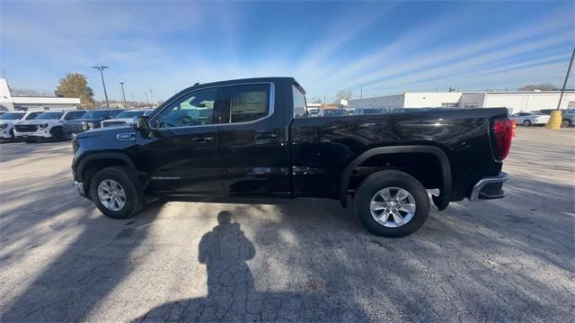 new 2025 GMC Sierra 1500 car, priced at $43,196