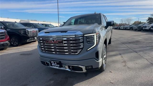 new 2025 GMC Sierra 1500 car, priced at $70,204