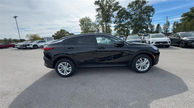 new 2025 Buick Envista car, priced at $24,626