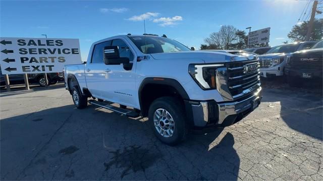 new 2025 GMC Sierra 2500 car, priced at $68,804