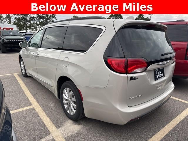 used 2017 Chrysler Pacifica car, priced at $13,440