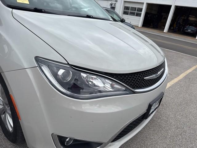 used 2017 Chrysler Pacifica car, priced at $13,440