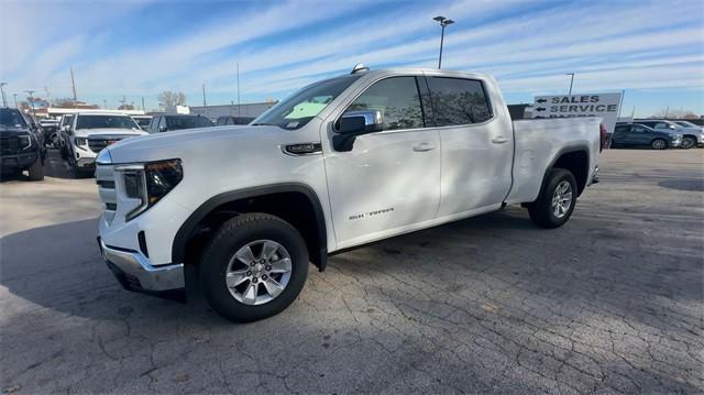 new 2025 GMC Sierra 1500 car, priced at $51,386