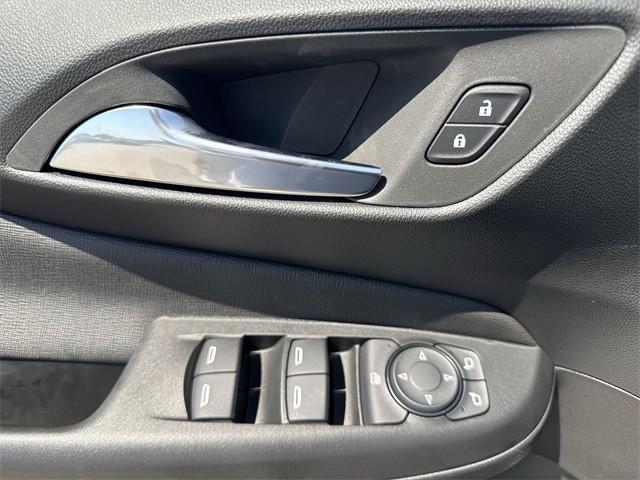 new 2025 Buick Envista car, priced at $24,809