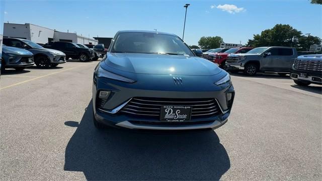 new 2025 Buick Envista car, priced at $24,809