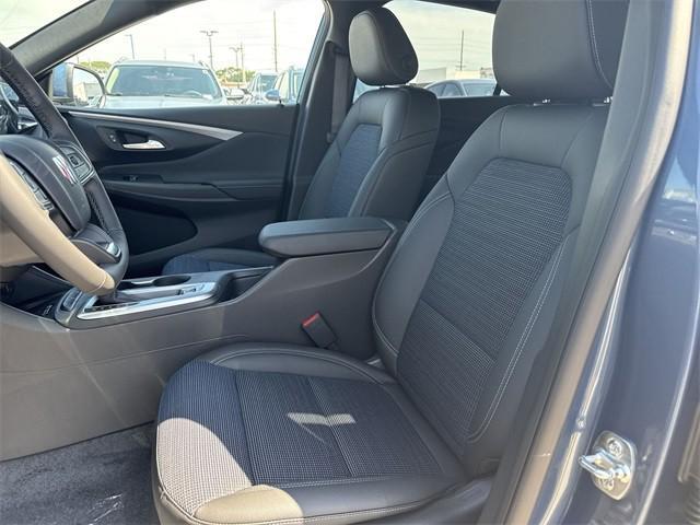 new 2025 Buick Envista car, priced at $24,809