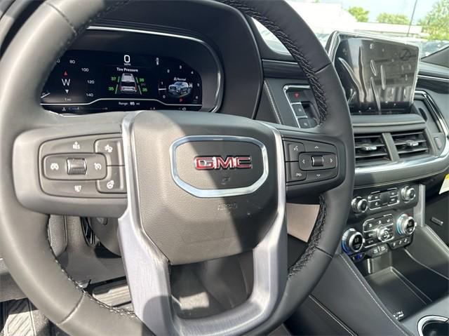 new 2024 GMC Yukon XL car, priced at $73,911