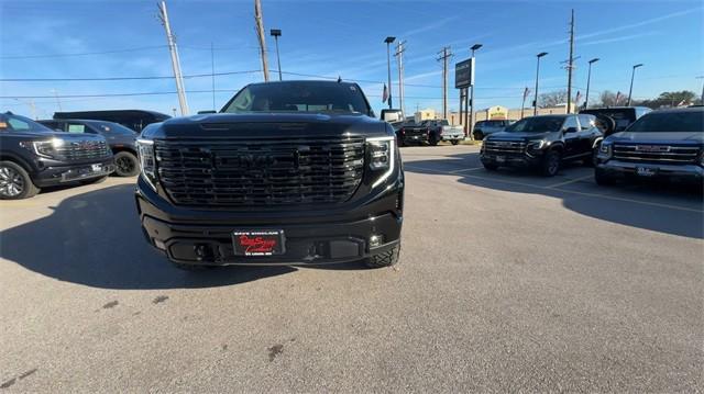 new 2025 GMC Sierra 1500 car, priced at $79,231