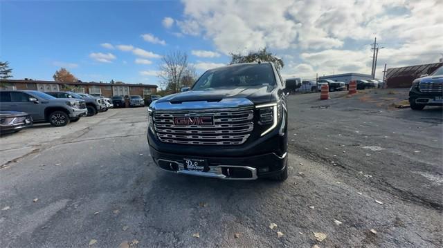 new 2025 GMC Sierra 1500 car, priced at $71,744