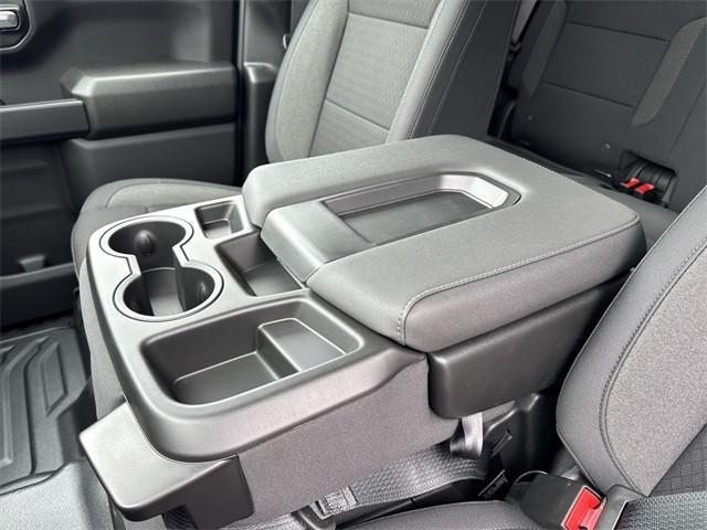 new 2025 GMC Sierra 1500 car, priced at $38,271