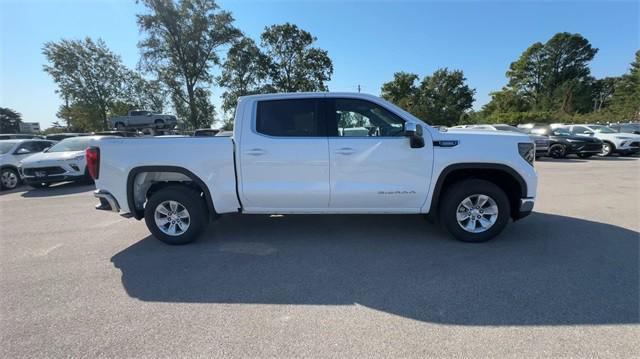 new 2025 GMC Sierra 1500 car, priced at $45,675