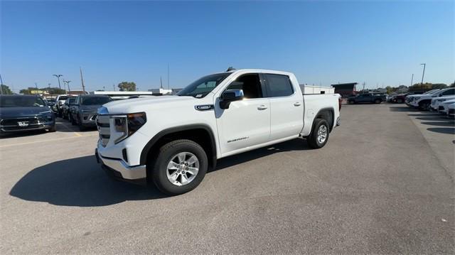 new 2025 GMC Sierra 1500 car, priced at $45,675