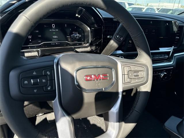 new 2025 GMC Sierra 1500 car, priced at $45,675