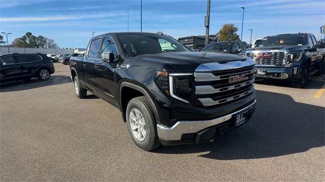 new 2025 GMC Sierra 1500 car, priced at $50,343