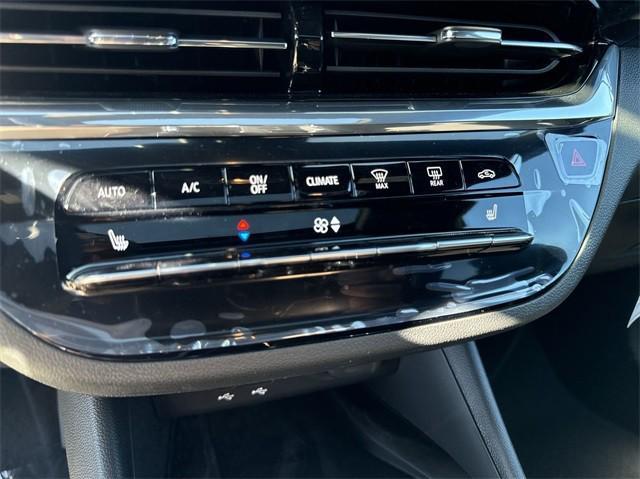 new 2024 Buick Envista car, priced at $26,716