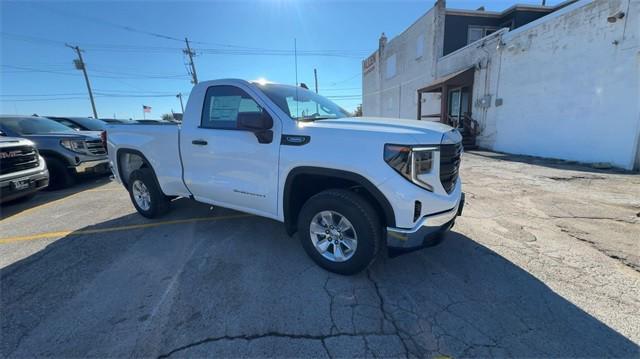 new 2025 GMC Sierra 1500 car, priced at $41,676