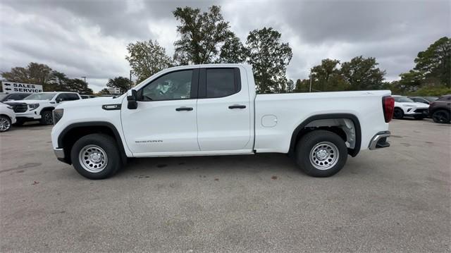 new 2025 GMC Sierra 1500 car, priced at $38,742