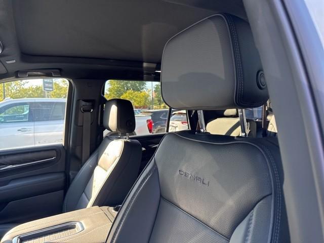 used 2022 GMC Yukon car, priced at $69,796