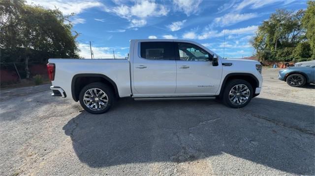 new 2025 GMC Sierra 1500 car, priced at $70,476