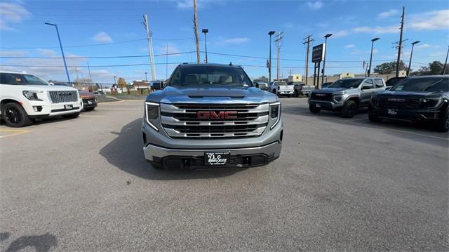 new 2025 GMC Sierra 1500 car, priced at $56,214