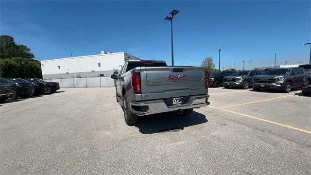 new 2025 GMC Sierra 1500 car, priced at $55,236