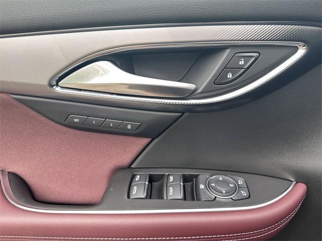 new 2025 Buick Envision car, priced at $40,512