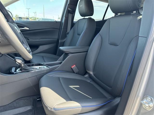 new 2026 Buick Encore GX car, priced at $25,281