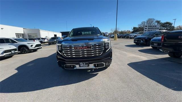 new 2025 GMC Sierra 1500 car, priced at $71,744