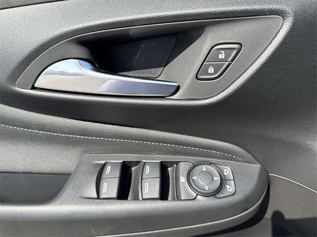 new 2025 Buick Envista car, priced at $27,226