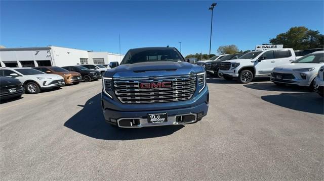 new 2025 GMC Sierra 1500 car, priced at $70,385