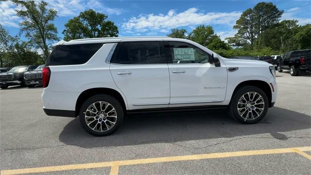 new 2025 GMC Yukon car, priced at $90,403