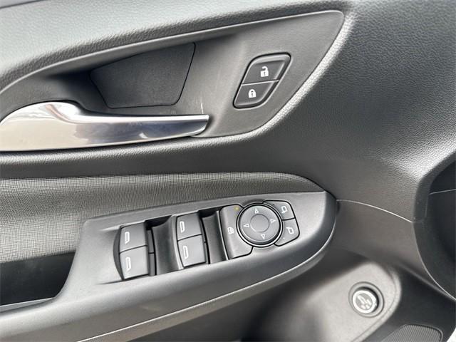 new 2025 Buick Envista car, priced at $25,421