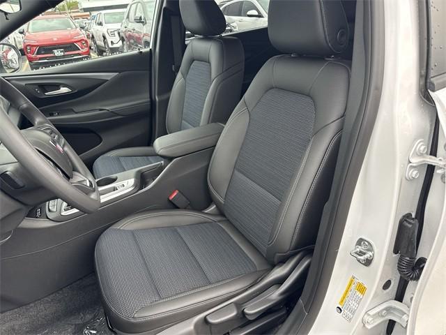 new 2025 Buick Envista car, priced at $25,421