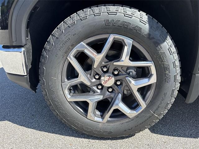 new 2025 GMC Sierra 1500 car, priced at $55,600