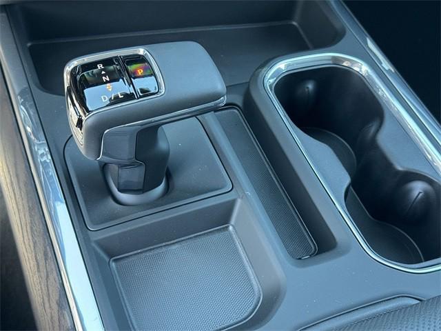 new 2025 GMC Sierra 1500 car, priced at $55,236