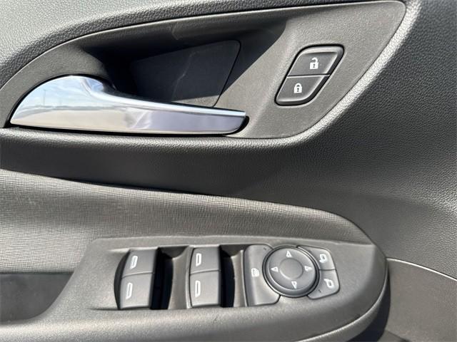 new 2025 Buick Envista car, priced at $25,737