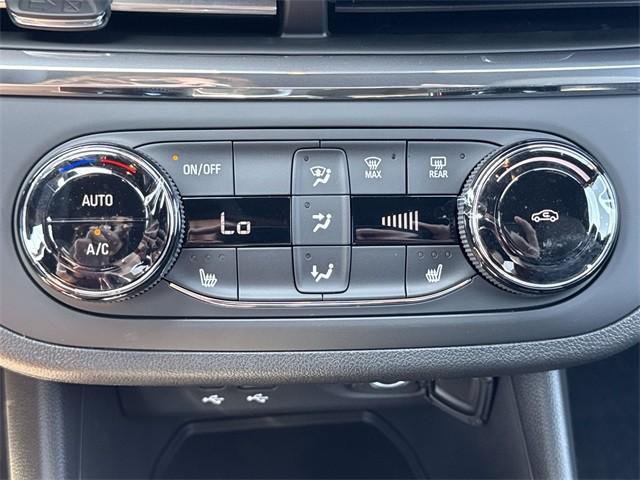new 2025 Buick Envista car, priced at $25,694