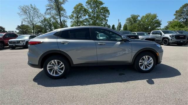 new 2025 Buick Envista car, priced at $25,694