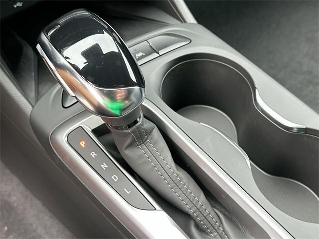new 2025 Buick Envista car, priced at $26,777